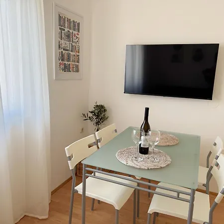 Apartment Mjesec *