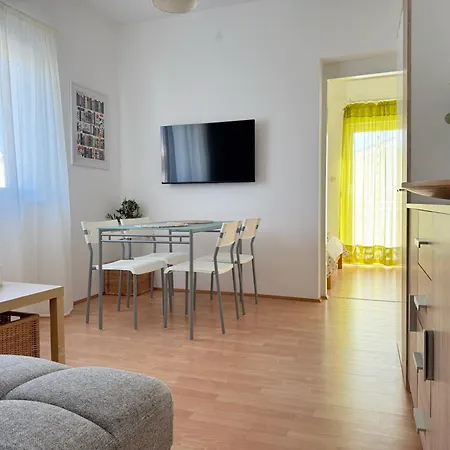 Mjesec Vodice