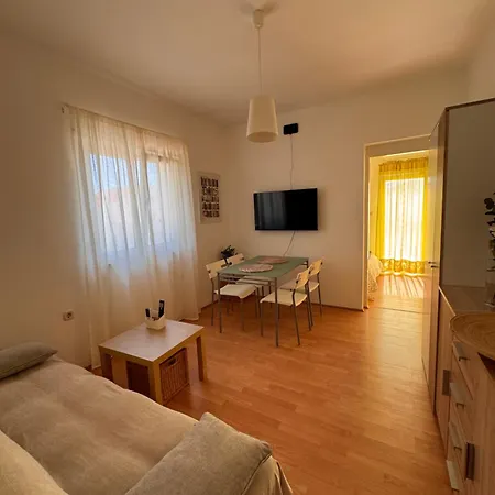 Apartment Mjesec *