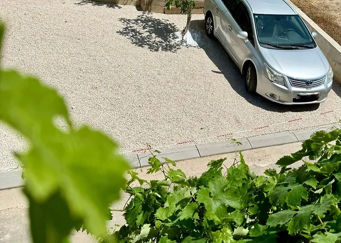 Mjesec * וודיצה